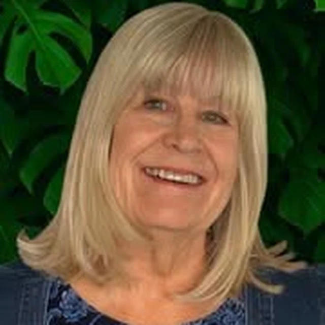 Laura DeGroot, Owner